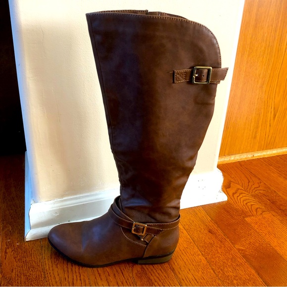 Material Girl High Boots Cognac Size 7.5 M Buckle Zipper Box MCAPRI Lined - Picture 10 of 13